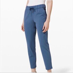 Lululemon On The Fly Drawstring Pant in Blue Size 8